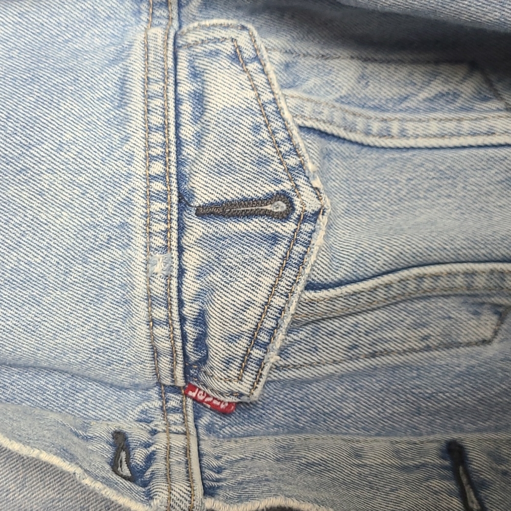 Levi Trucker Jacket - Picture 4 of 9